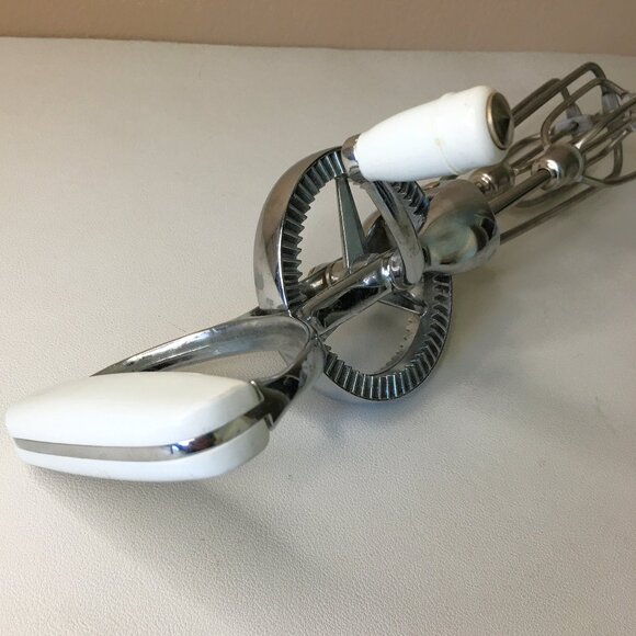 Classic Hand Crank Style EGG BEATER Stainless Steel Mixer 🧑‍🍳 - Picture 6 of 10